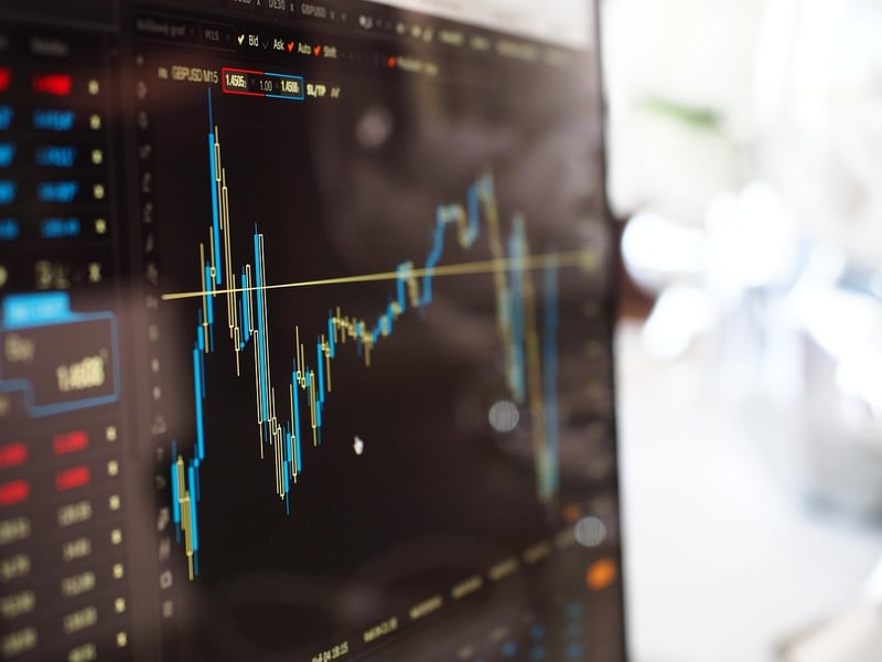 Le MRR expliqué simplement : définition, calcul et stratégies pour l'augmenter