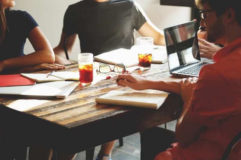 Relations commerciales B2B : de la vente au partenariat